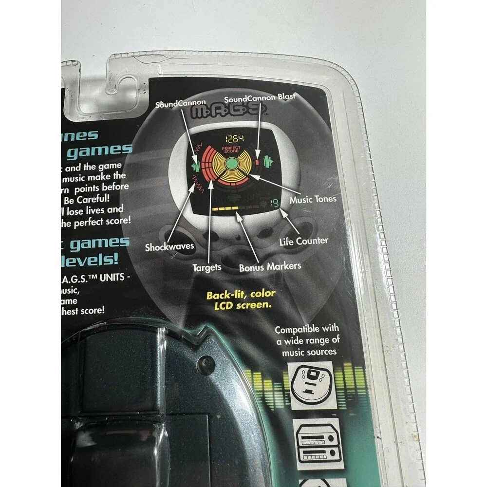 Hasbro M.A.G.S MAGS Music Activated Game System # 40059 (2001)  vintage handheld